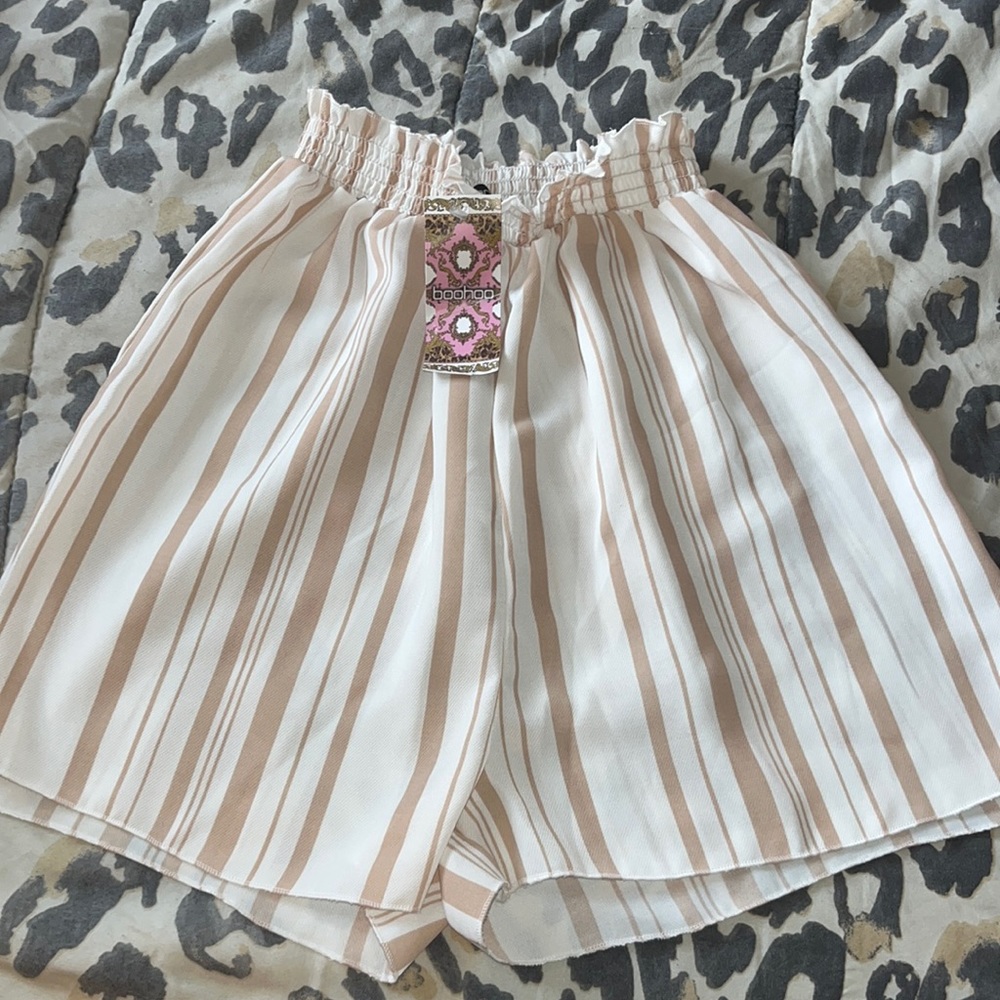 Boohoo beach shorts